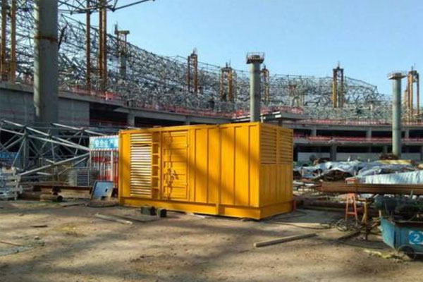 平凉发电机出租如何判断空气滤清器是否需要更换？